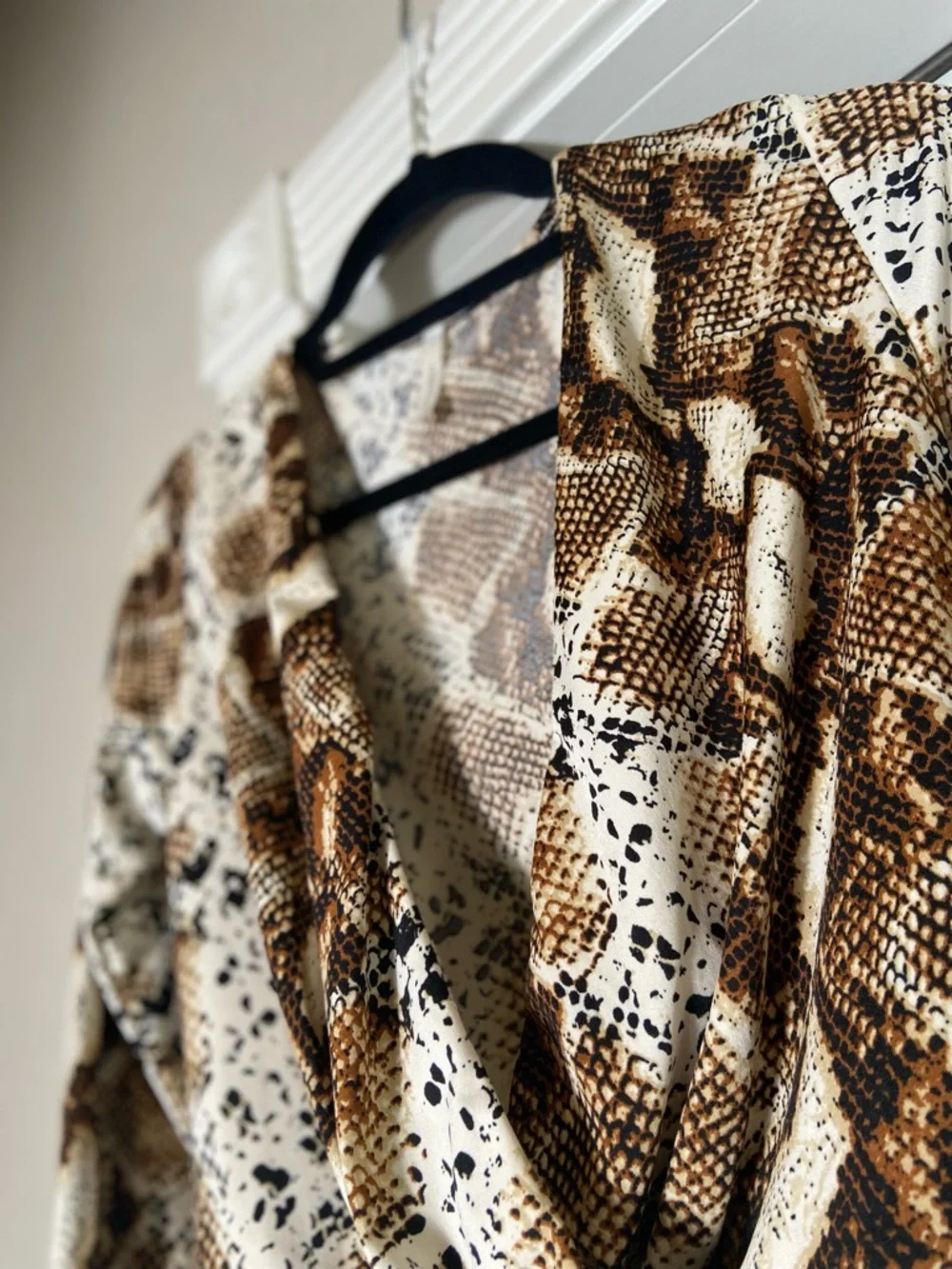 Chocolate U.S.A~Bold~Plunging~V-Neck~ Snakeskin Print~Wrap Style~Bodysuit~Size L
